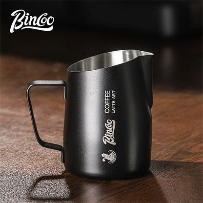 BINCOO Milk Frothing Pitcher 420ml Milk Frother Cup Espresso Steaming Pitcher Stainless Steel Milk Frother Jug Home Barista Tool