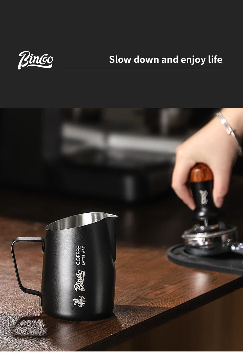 BINCOO Milk Frothing Pitcher 420ml Milk Frother Cup Espresso Steaming Pitcher Stainless Steel Milk Frother Jug Home Barista Tool