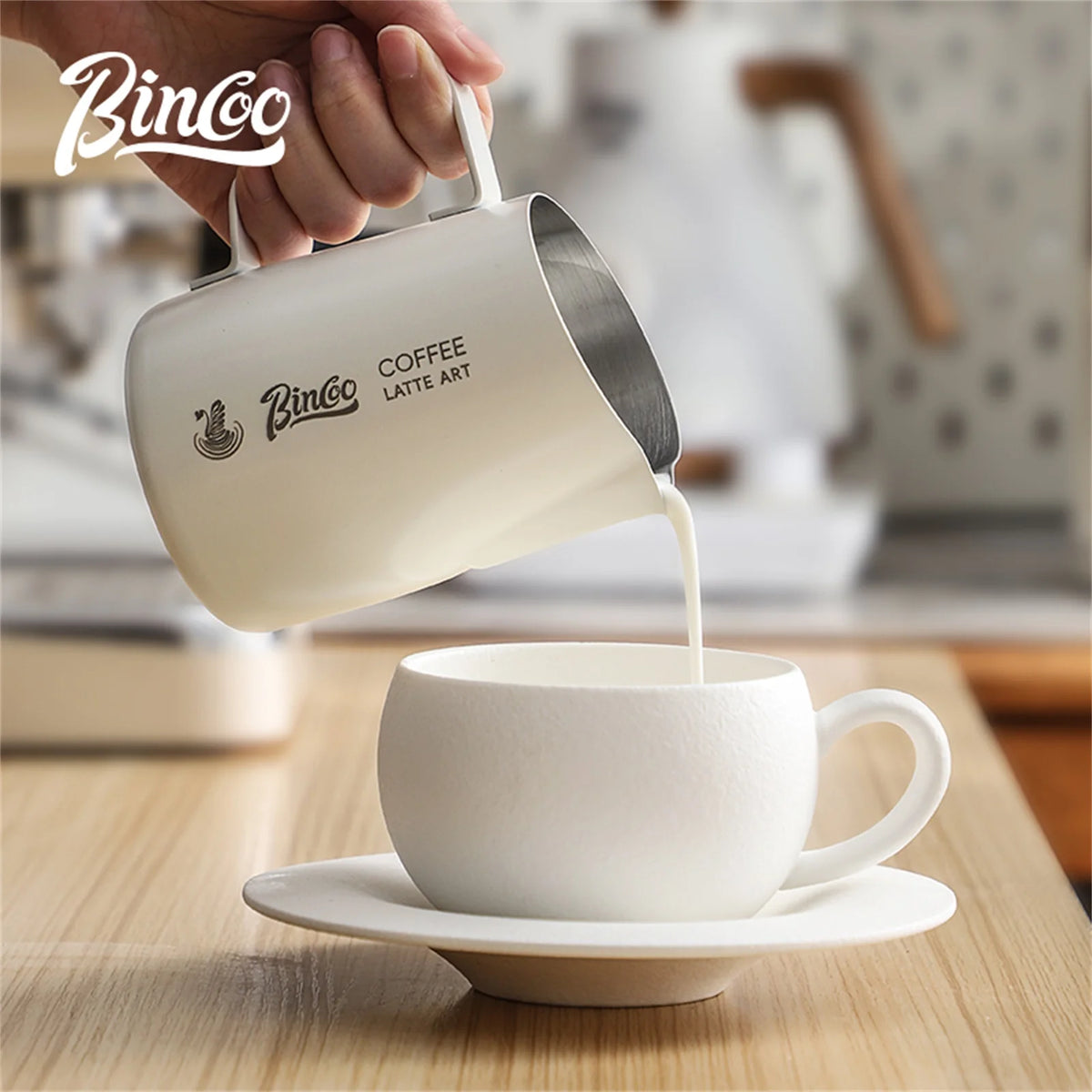 BINCOO Milk Frothing Pitcher 420ml Milk Frother Cup Espresso Steaming Pitcher Stainless Steel Milk Frother Jug Home Barista Tool